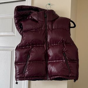 Aztec mountain puffer vest